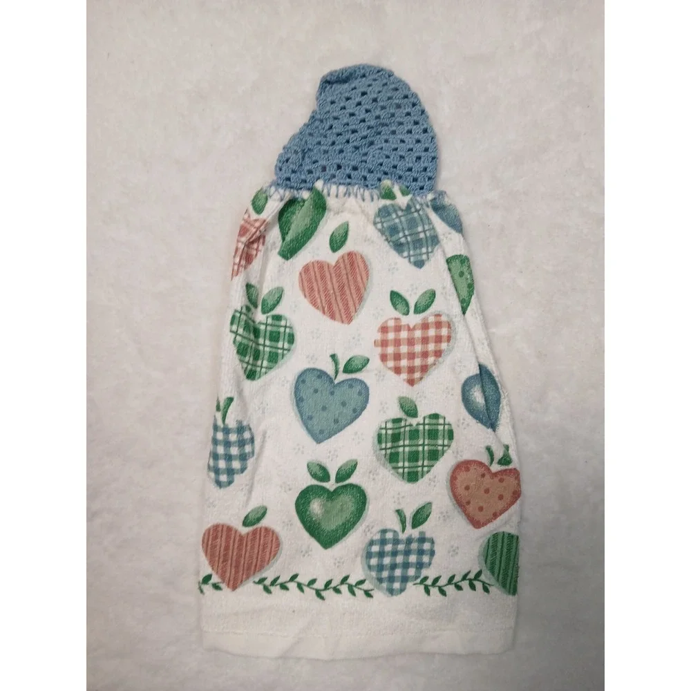Vintage B&D Kitchenworks 3pc Set: Apple Heart Pot Holder & 2 Crochet Towels